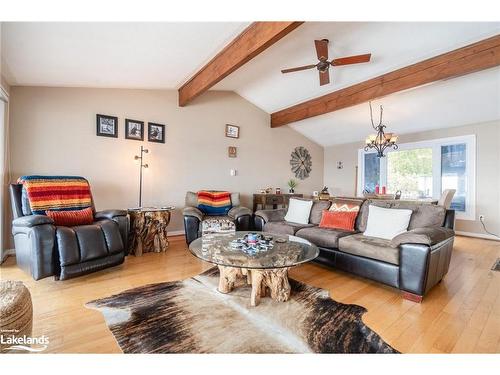 409 Pheasant Lane, Midland, ON - Indoor Photo Showing Living Room