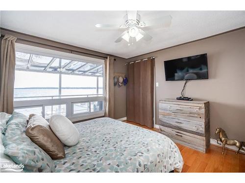 409 Pheasant Lane, Midland, ON - Indoor Photo Showing Bedroom