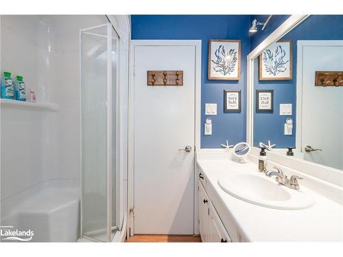 409 Pheasant Lane, Midland, ON - Indoor Photo Showing Bathroom