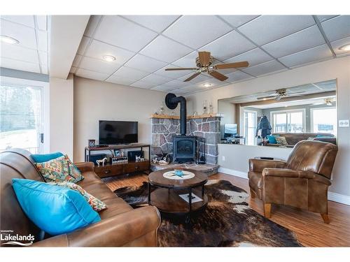 409 Pheasant Lane, Midland, ON - Indoor Photo Showing Living Room