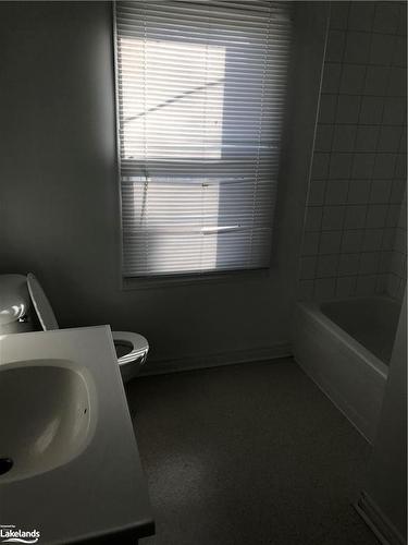 388 Mildred Street, Midland, ON - Indoor Photo Showing Bathroom