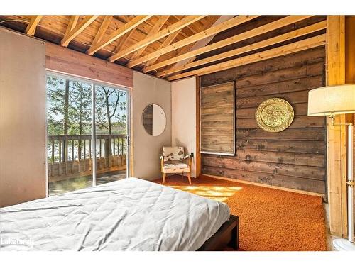 12865 Little Hawk - South Shore Lake, Haliburton, ON - Indoor Photo Showing Bedroom