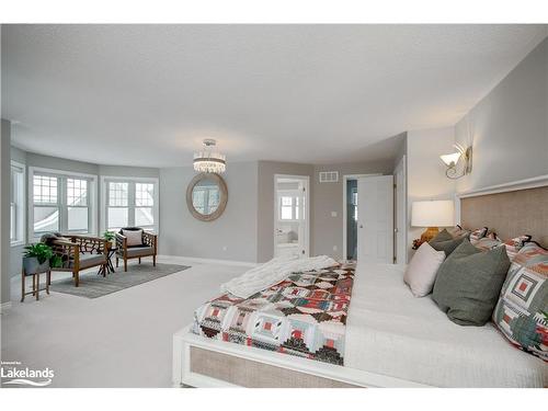 279 Santas Village Road, Bracebridge, ON - Indoor Photo Showing Bedroom