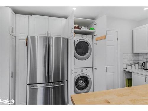 413 High Street, Orillia, ON - Indoor Photo Showing Laundry Room