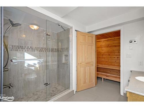 134 Glenlake Boulevard, Collingwood, ON - Indoor Photo Showing Bathroom