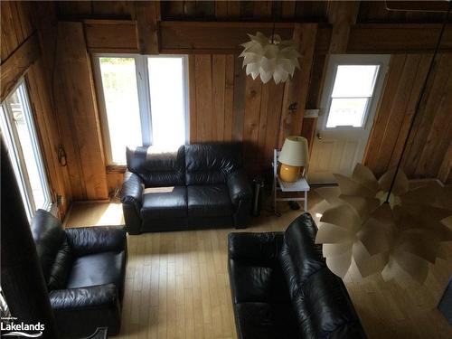 515 Park Road, Machar, ON - Indoor Photo Showing Living Room