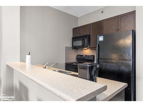 422-190 Jozo Weider Boulevard, The Blue Mountains, ON - Indoor Photo Showing Kitchen