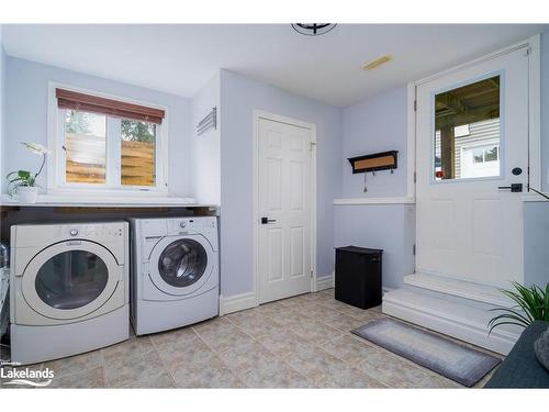 310 Oak Street, Collingwood, ON - Indoor Photo Showing Laundry Room