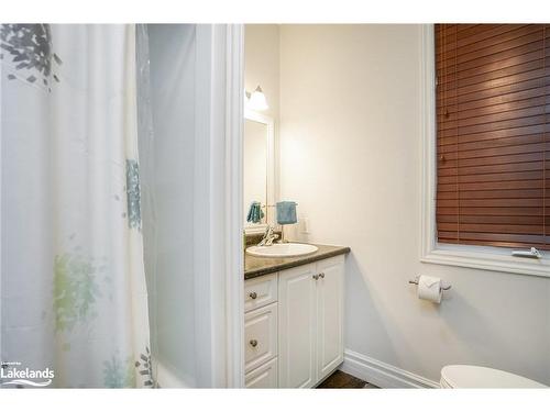 310 Oak Street, Collingwood, ON - Indoor Photo Showing Bathroom