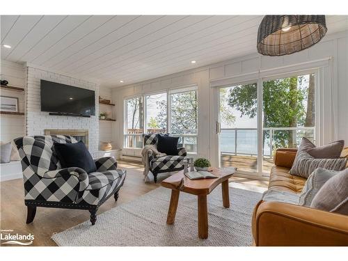 365 Cedar Ave, Meaford, ON - Indoor Photo Showing Living Room With Fireplace