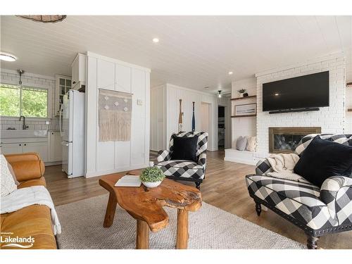 365 Cedar Ave, Meaford, ON - Indoor Photo Showing Living Room With Fireplace