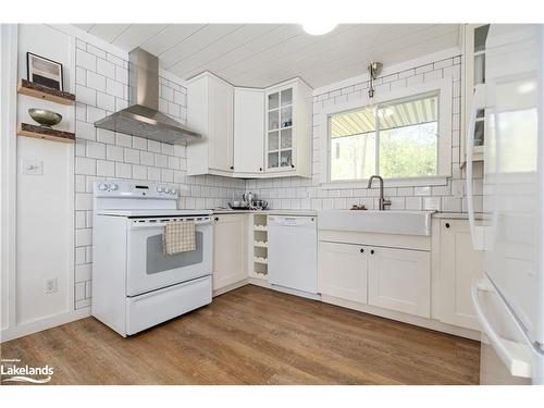 365 Cedar Ave, Meaford, ON - Indoor Photo Showing Kitchen