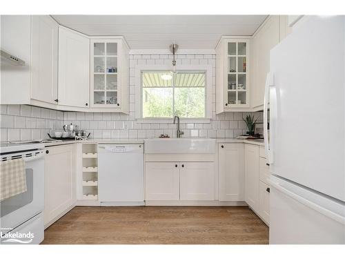 365 Cedar Ave, Meaford, ON - Indoor Photo Showing Kitchen