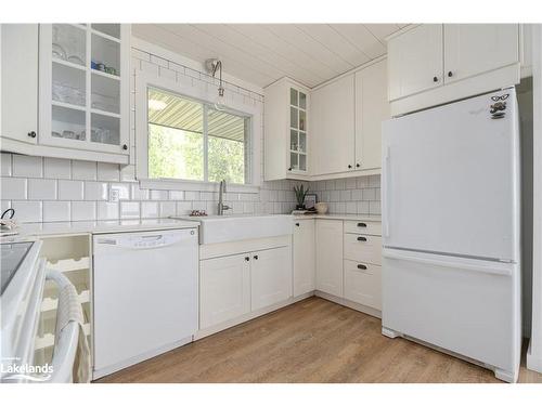 365 Cedar Ave, Meaford, ON - Indoor Photo Showing Kitchen