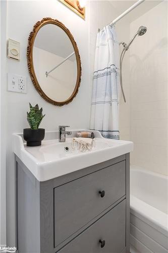 365 Cedar Ave, Meaford, ON - Indoor Photo Showing Bathroom