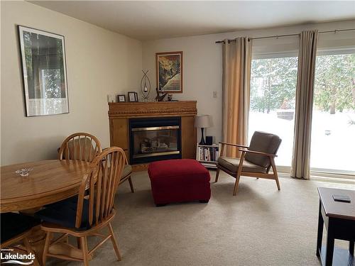 318-5 Dawson Drive, Collingwood, ON - Indoor Photo Showing Living Room With Fireplace