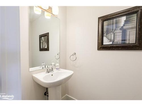 142 Red Pine Street, The Blue Mountains, ON - Indoor Photo Showing Bathroom