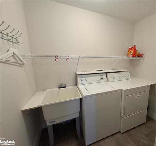 142 Red Pine Street, The Blue Mountains, ON - Indoor Photo Showing Laundry Room