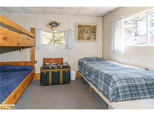 1056 Fox Point Road, Bracebridge, ON - Indoor Photo Showing Bedroom