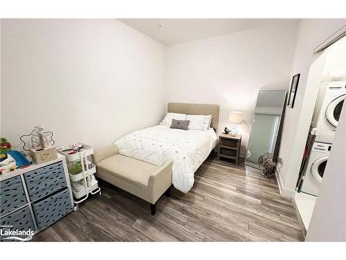 309-21 Matchedash Street S, Orillia, ON - Indoor Photo Showing Bedroom
