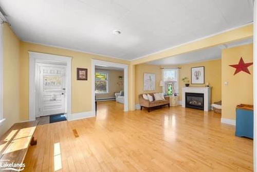 17 Waubeek Street, Parry Sound, ON - Indoor Photo Showing Living Room With Fireplace