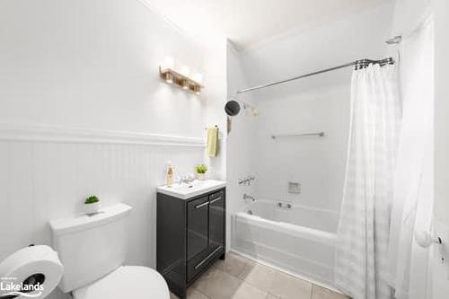 17 Waubeek Street, Parry Sound, ON - Indoor Photo Showing Bathroom