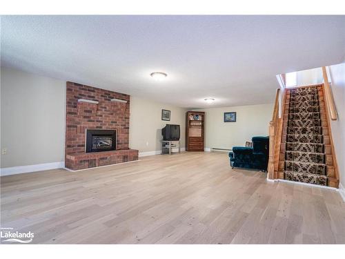 331 Christine Drive, Midland, ON - Indoor Photo Showing Living Room With Fireplace