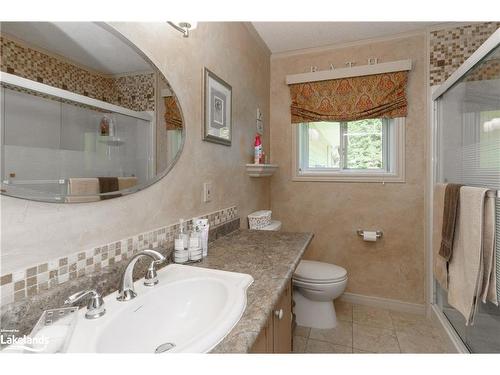 1139 High Falls Road, Bracebridge, ON - Indoor Photo Showing Bathroom