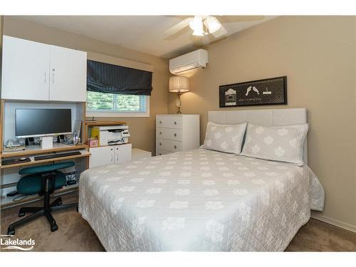 1139 High Falls Road, Bracebridge, ON - Indoor Photo Showing Bedroom