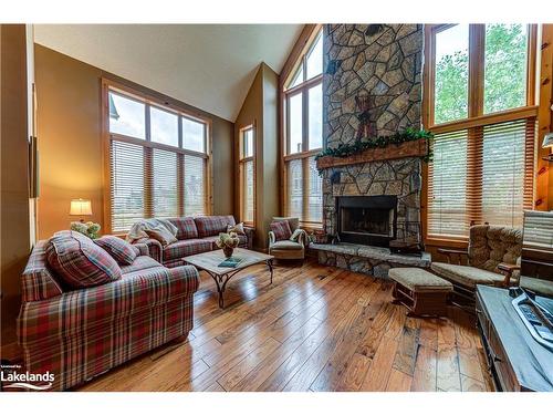 120 Venture Boulevard, The Blue Mountains, ON - Indoor Photo Showing Living Room With Fireplace