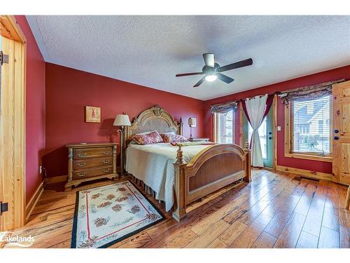 120 Venture Boulevard, The Blue Mountains, ON - Indoor Photo Showing Bedroom
