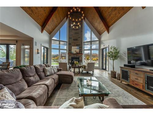 280 Sunset Boulevard, Thornbury, ON - Indoor Photo Showing Living Room With Fireplace