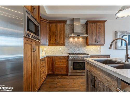 280 Sunset Boulevard, Thornbury, ON - Indoor Photo Showing Kitchen With Double Sink With Upgraded Kitchen