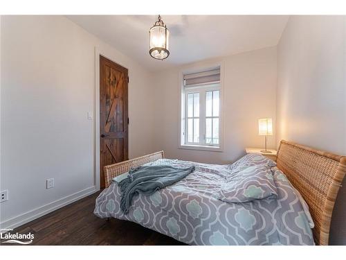 280 Sunset Boulevard, Thornbury, ON - Indoor Photo Showing Bedroom