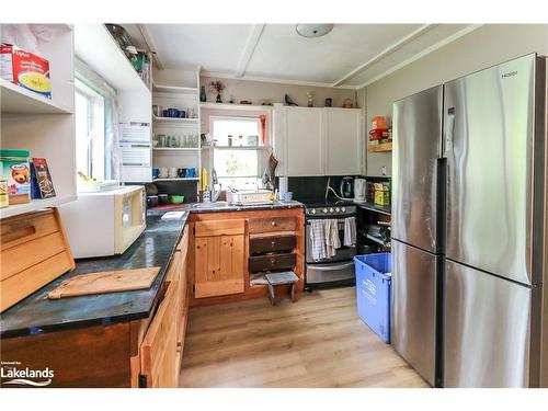 19 4Th Line, Collingwood, ON - Indoor Photo Showing Kitchen