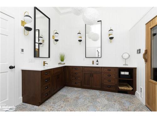 337 Pine Ridge Road, Huntsville, ON - Indoor Photo Showing Bathroom