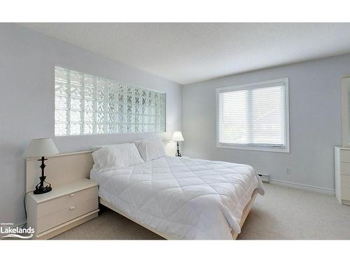 218-169 Jozo Weider Boulevard, The Blue Mountains, ON - Indoor Photo Showing Bedroom