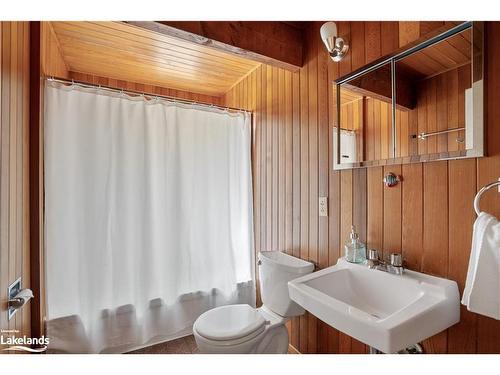 1057 East Walker Lake Drive, Lake Of Bays, ON - Indoor Photo Showing Bathroom