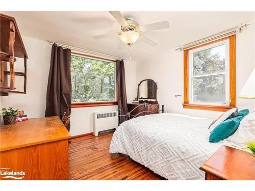 272 Sykes Street S, Meaford, ON - Indoor Photo Showing Bedroom