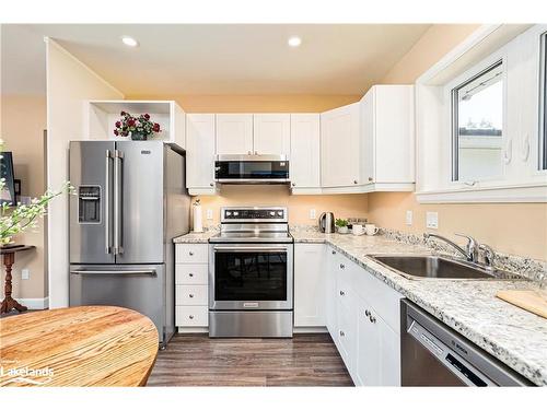 272 Sykes Street S, Meaford, ON - Indoor Photo Showing Kitchen