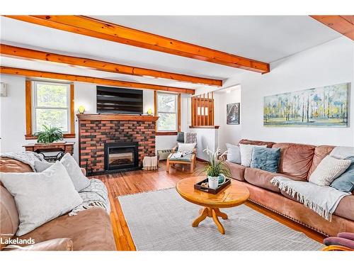 272 Sykes Street S, Meaford, ON - Indoor Photo Showing Living Room With Fireplace