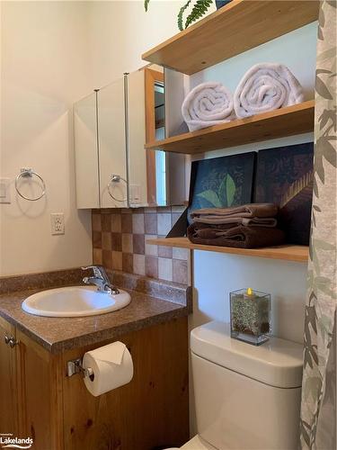 63 Madawaska Trail, Wasaga Beach, ON - Indoor Photo Showing Bathroom