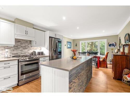 1074 Chelsea Lane, Algonquin Highlands, ON - Indoor Photo Showing Kitchen With Upgraded Kitchen