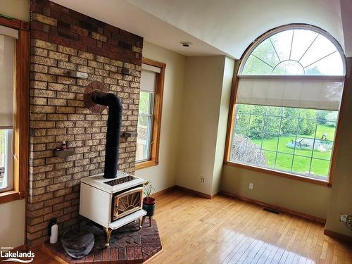 4959 Line 9 N, Oro-Medonte, ON - Indoor Photo Showing Other Room With Fireplace