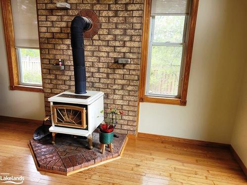 4959 Line 9 N, Oro-Medonte, ON - Indoor Photo Showing Other Room With Fireplace