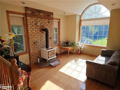 4959 Line 9 N, Oro-Medonte, ON - Indoor Photo Showing Living Room With Fireplace
