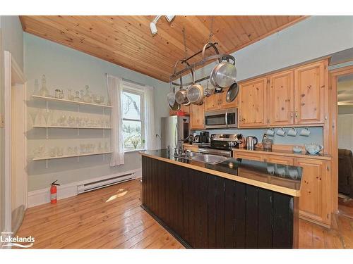 2964 12/13 Sunnidale Sideroad S, New Lowell, ON - Indoor Photo Showing Kitchen With Double Sink