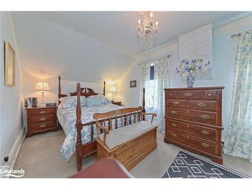 2964 12/13 Sunnidale Sideroad S, New Lowell, ON - Indoor Photo Showing Bedroom