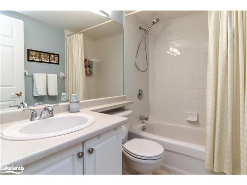 926 Cedar Pointe Court, Collingwood, ON - Indoor Photo Showing Bathroom