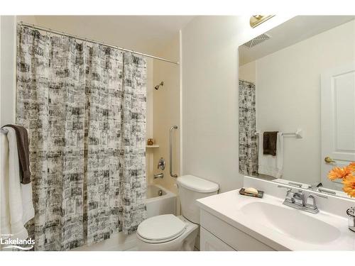 102-280 Aberdeen Boulevard, Midland, ON - Indoor Photo Showing Bathroom